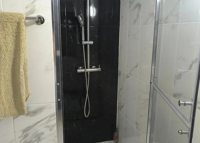 House For 4 By The Sea *