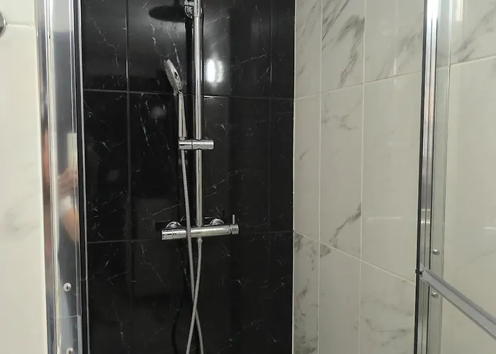 House For 4 By The Sea